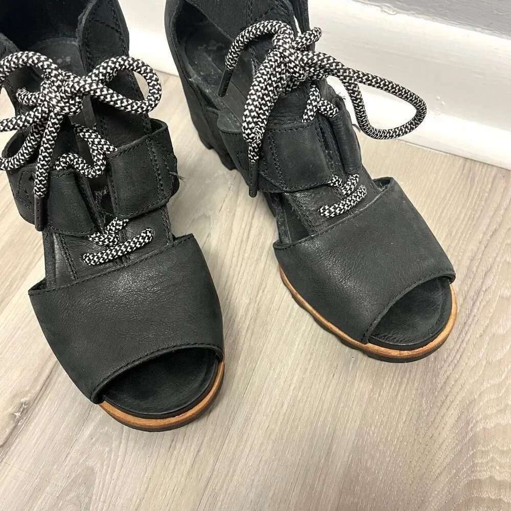 Sorel Joanie Black‎ Leather Gladiator Lace Up Wedge Sandal Heels in Size 8.5